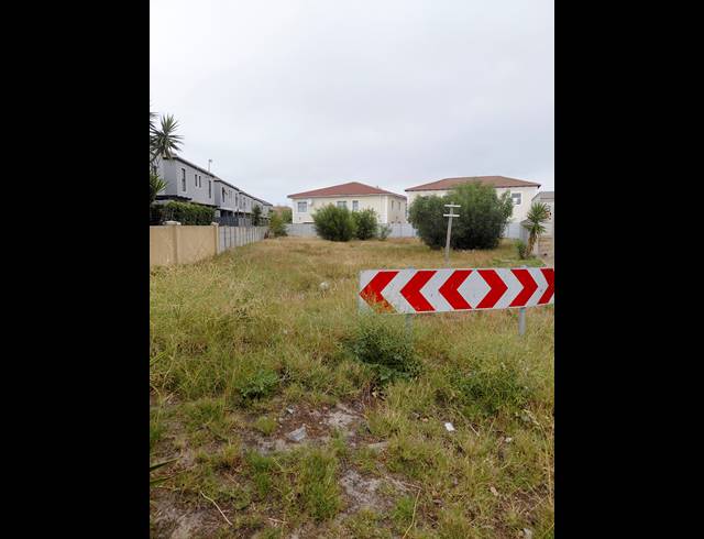 725M² VACANT LAND FOR SALE IN PARKLANDS